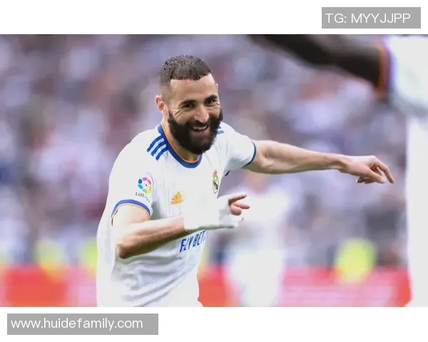 本泽马重返赛场展现王者风范助力球队争夺冠军荣耀